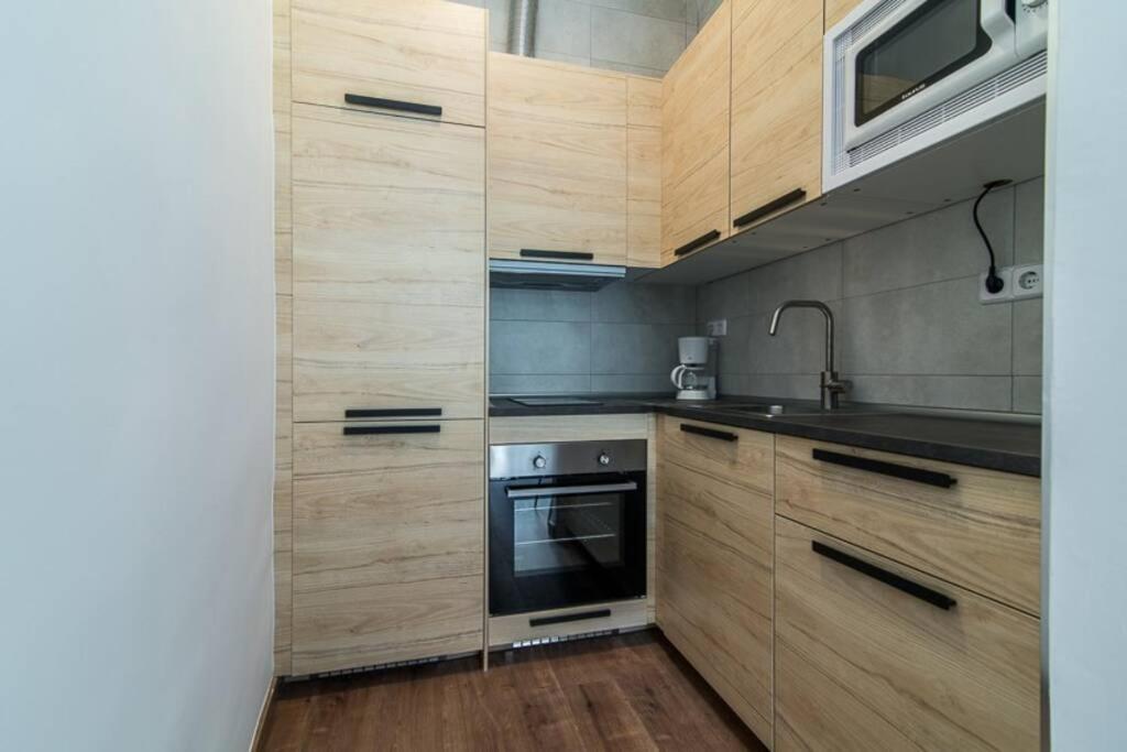 #15Pin-1 Apartamento De Un Dormitorio En Tetuan Madrid Exteriör bild