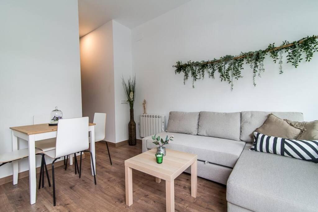 #15Pin-1 Apartamento De Un Dormitorio En Tetuan Madrid Exteriör bild